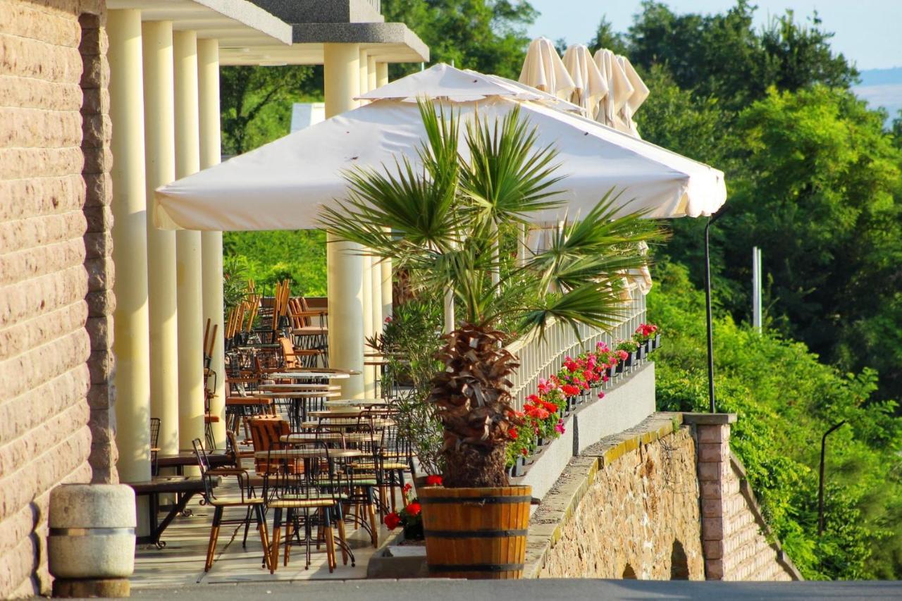 Luxury Versailles Apartments Center Opera Burgas Екстер'єр фото