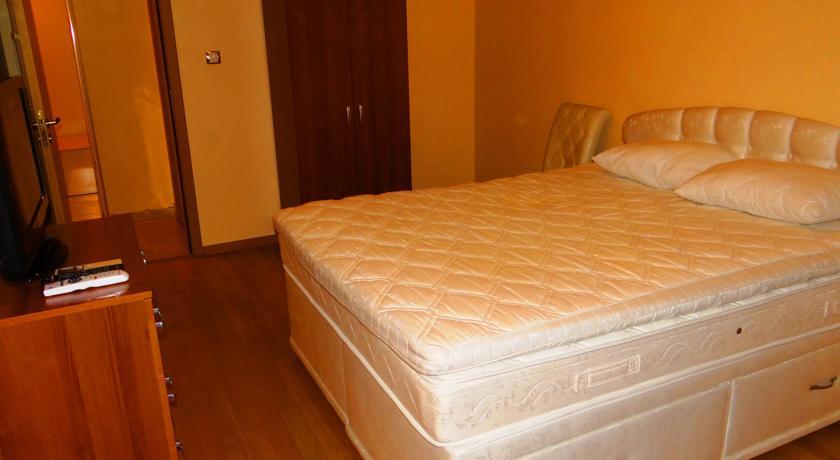 Luxury Versailles Apartments Center Opera Burgas Номер фото