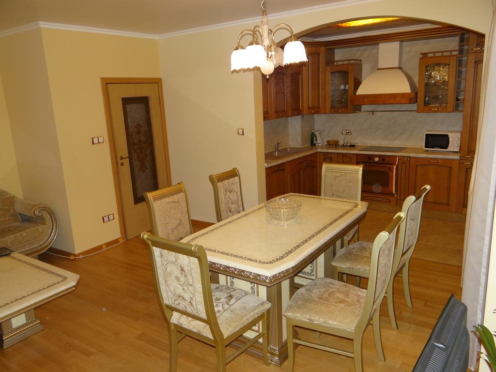 Luxury Versailles Apartments Center Opera Burgas Екстер'єр фото