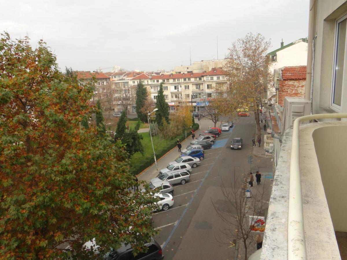 Luxury Versailles Apartments Center Opera Burgas Екстер'єр фото